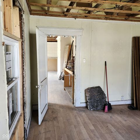 321 S Madison Avenue, Anderson, IN 46016
