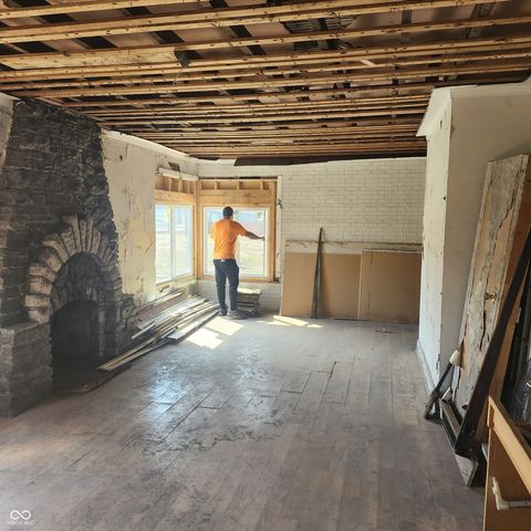 321 S Madison Avenue, Anderson, IN 46016