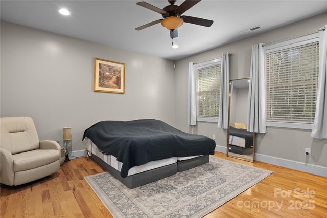 102 Wolf Shoals Drive, Hendersonville, NC 28739