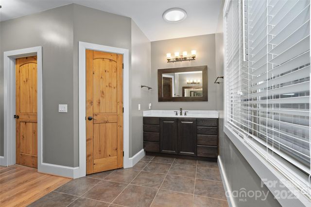 102 Wolf Shoals Drive, Hendersonville, NC 28739