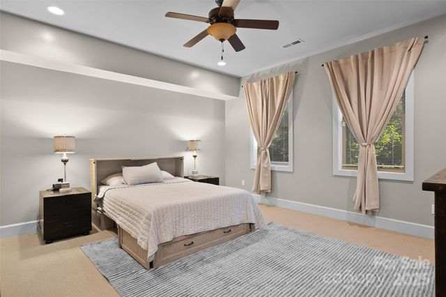 102 Wolf Shoals Drive, Hendersonville, NC 28739