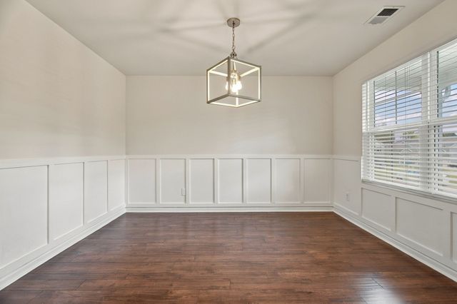 1240 Oxford Village Cv, Columbia, TN 38401
