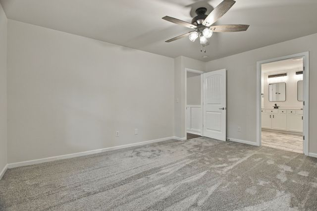 1240 Oxford Village Cv, Columbia, TN 38401