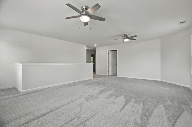 1240 Oxford Village Cv, Columbia, TN 38401