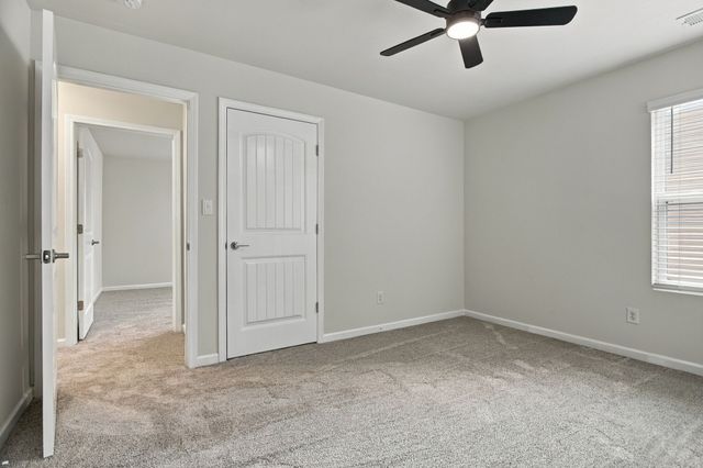 1240 Oxford Village Cv, Columbia, TN 38401