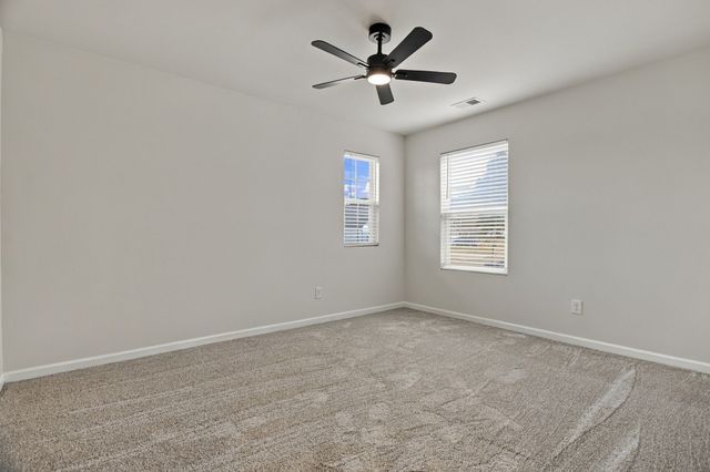 1240 Oxford Village Cv, Columbia, TN 38401