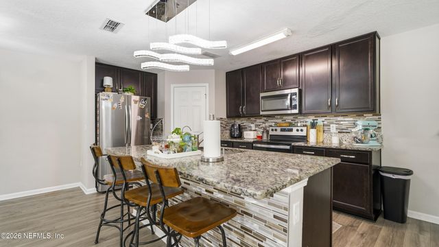 2029 CONSTITUTIONAL REPUBLIC Place, Jacksonville, FL 32221