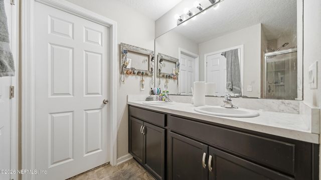 2029 CONSTITUTIONAL REPUBLIC Place, Jacksonville, FL 32221