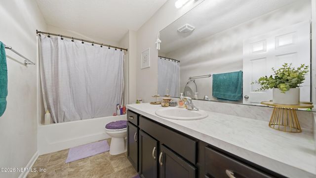 2029 CONSTITUTIONAL REPUBLIC Place, Jacksonville, FL 32221