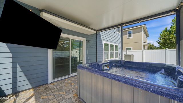 2029 CONSTITUTIONAL REPUBLIC Place, Jacksonville, FL 32221
