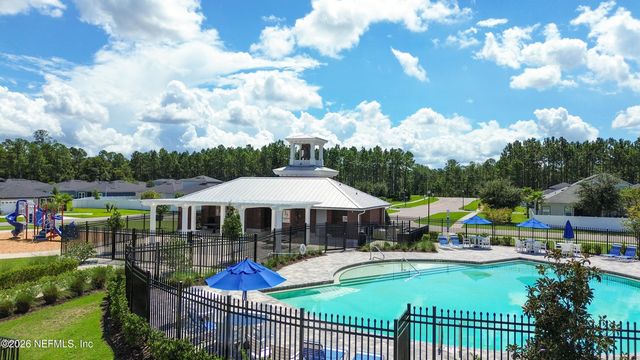 2029 CONSTITUTIONAL REPUBLIC Place, Jacksonville, FL 32221