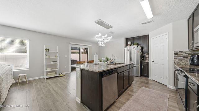 2029 CONSTITUTIONAL REPUBLIC Place, Jacksonville, FL 32221