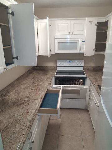 5720 NE 22nd Way 406, Fort Lauderdale, FL 33308