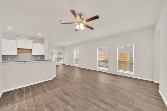 214 Emerald Thicket Lane, Huffman, TX 77336