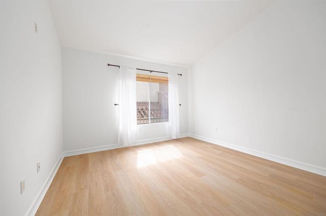 15353 Maturin Dr 115, San Diego, CA 92127