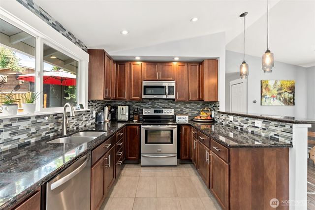37525 39th Avenue S, Auburn, WA 98001