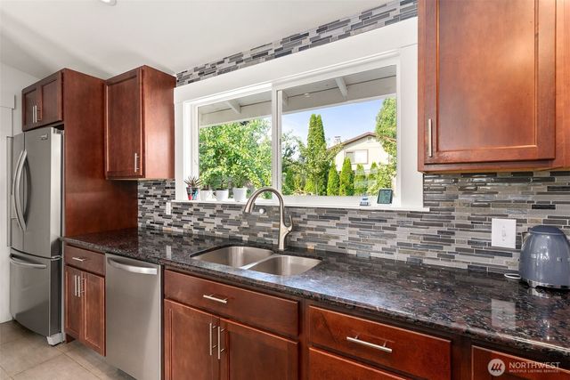 37525 39th Avenue S, Auburn, WA 98001