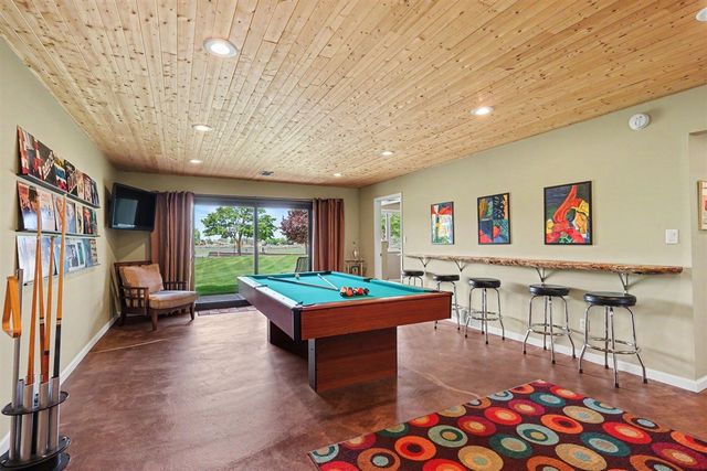 415 Sandpiper Drive, Grand Haven, MI 49417