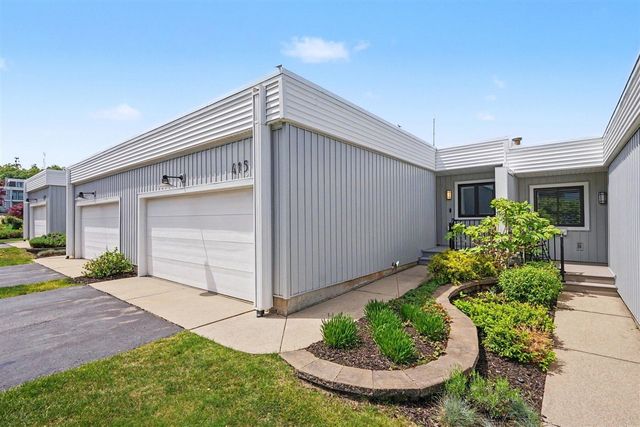 415 Sandpiper Drive, Grand Haven, MI 49417