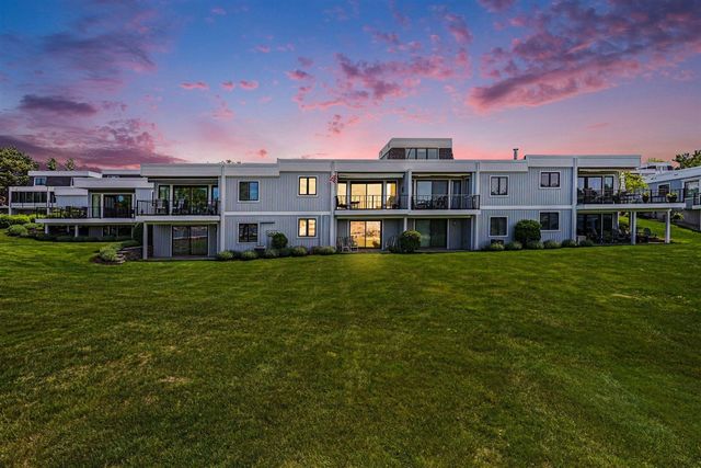 415 Sandpiper Drive, Grand Haven, MI 49417