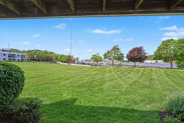 415 Sandpiper Drive, Grand Haven, MI 49417