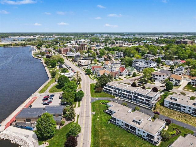415 Sandpiper Drive, Grand Haven, MI 49417