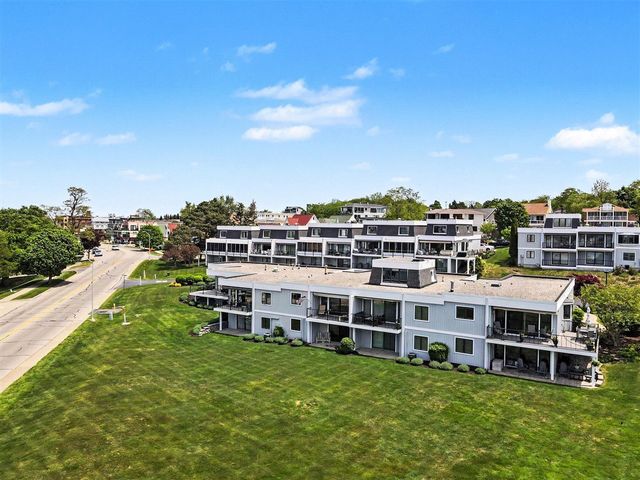 415 Sandpiper Drive, Grand Haven, MI 49417