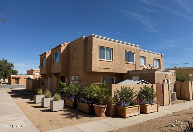 4513 E Riverside Street, Phoenix, AZ 85040