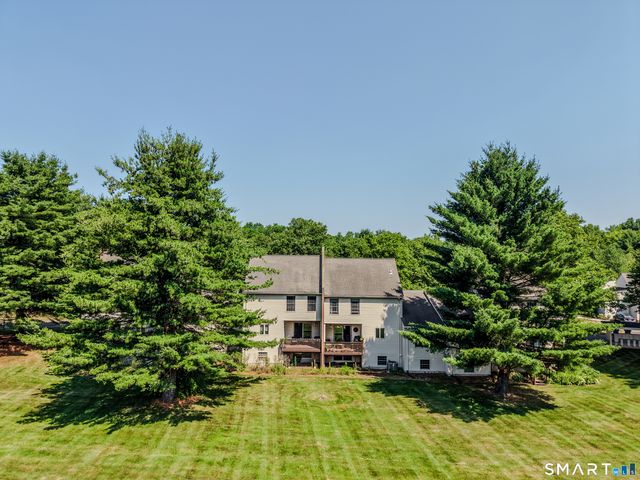 43 Carriage House 43, Enfield, CT 06082
