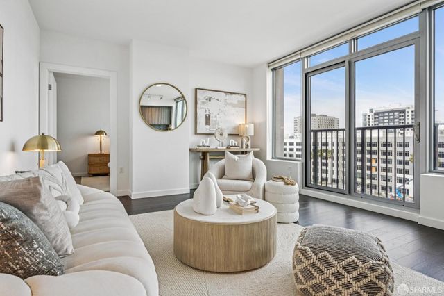 1000 3rd Street 807, San Francisco, CA 94158