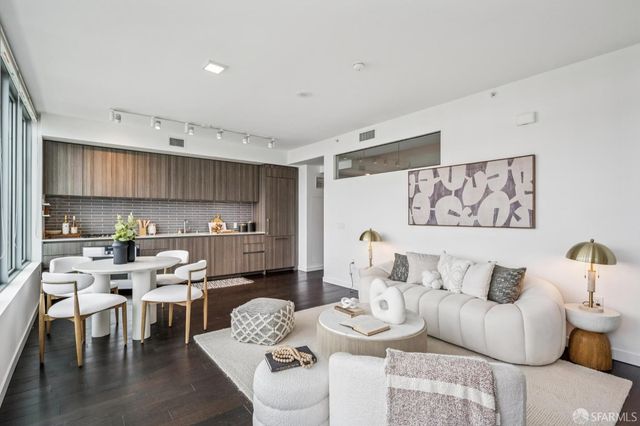 1000 3rd Street 807, San Francisco, CA 94158