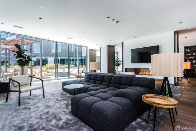 1000 3rd Street 807, San Francisco, CA 94158