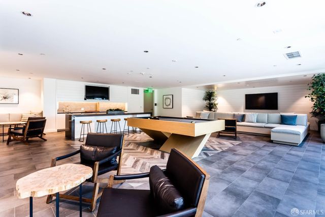 1000 3rd Street 807, San Francisco, CA 94158