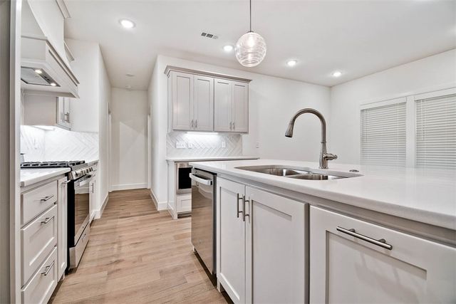2 Rothbury Lane, Bella Vista, AR 72714