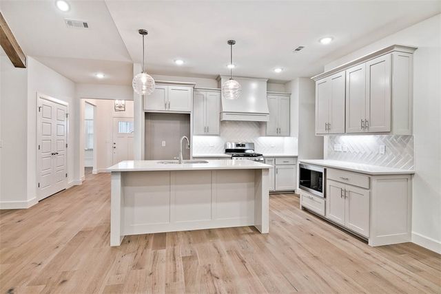 2 Rothbury Lane, Bella Vista, AR 72714