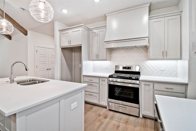 2 Rothbury Lane, Bella Vista, AR 72714