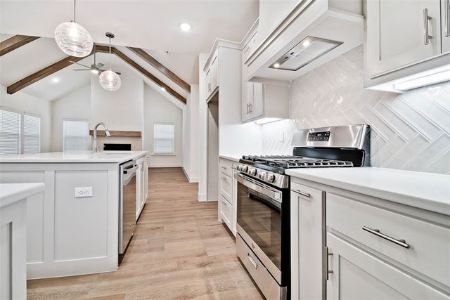 2 Rothbury Lane, Bella Vista, AR 72714