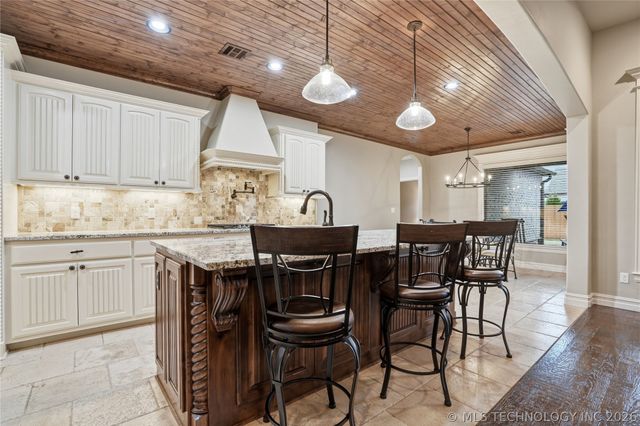 5512 E 124th Street S, Bixby, OK 74008