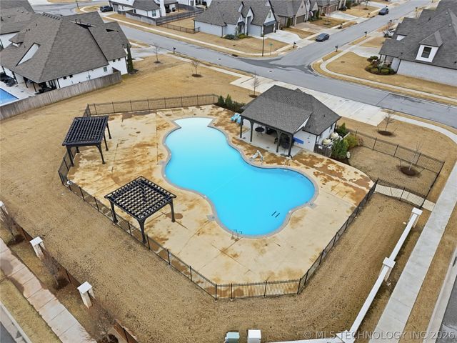 5512 E 124th Street S, Bixby, OK 74008