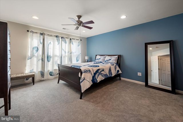 25542 DONEGAL DR, Chantilly, VA 20152