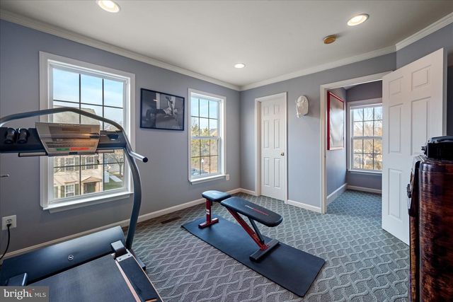 25542 DONEGAL DR, Chantilly, VA 20152