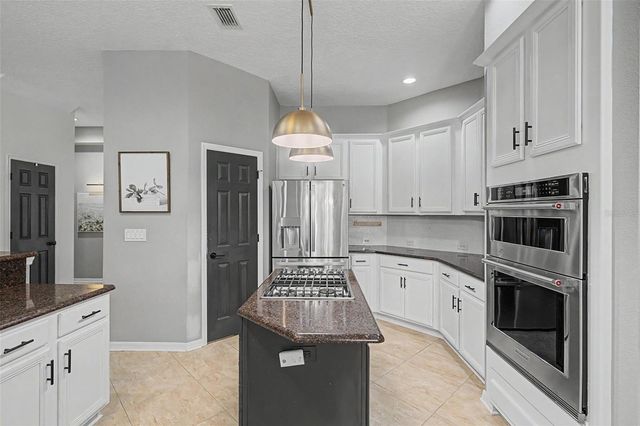 19724 PRINCE BENJAMIN DRIVE, Lutz, FL 33549