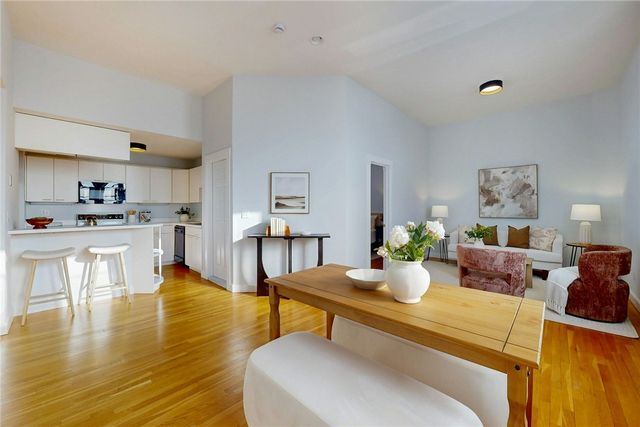 10 East Street 2, Providence, RI 02906