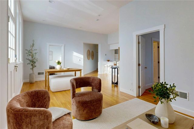 10 East Street 2, Providence, RI 02906