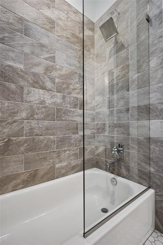 200 Pont Julienn Court, Edmond, OK 73034