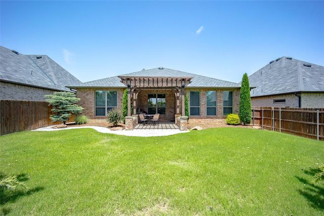 200 Pont Julienn Court, Edmond, OK 73034