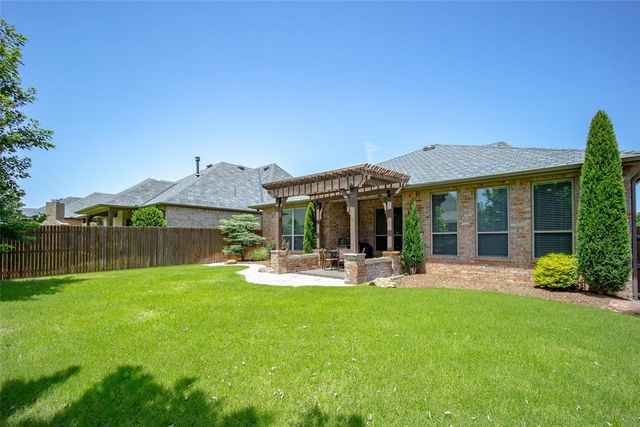 200 Pont Julienn Court, Edmond, OK 73034