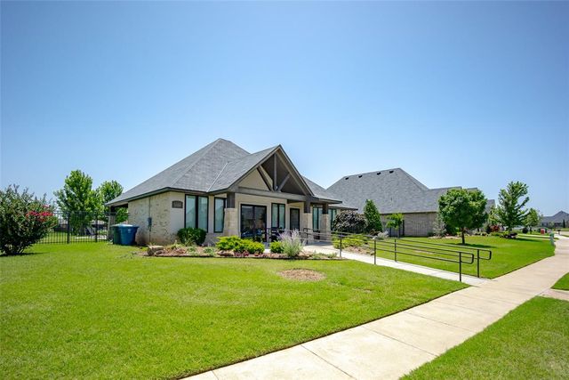 200 Pont Julienn Court, Edmond, OK 73034