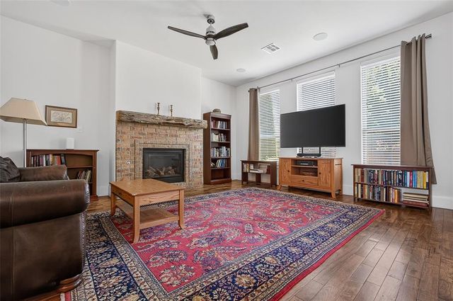 200 Pont Julienn Court, Edmond, OK 73034