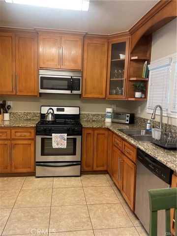 596 E Arrow, Claremont, CA 91711